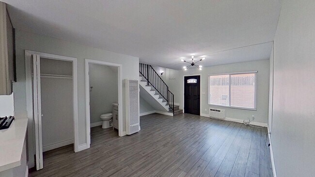 Foto del edificio - 10692 Oak St
