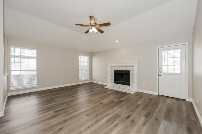 Building Photo - 5002 Wordsworth Dr