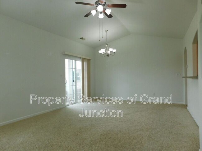Foto del edificio - 2464 Thunder Mountain Drive
