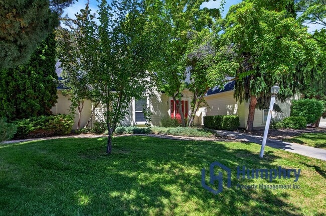 Building Photo - 1948 E Cypress Point Dr