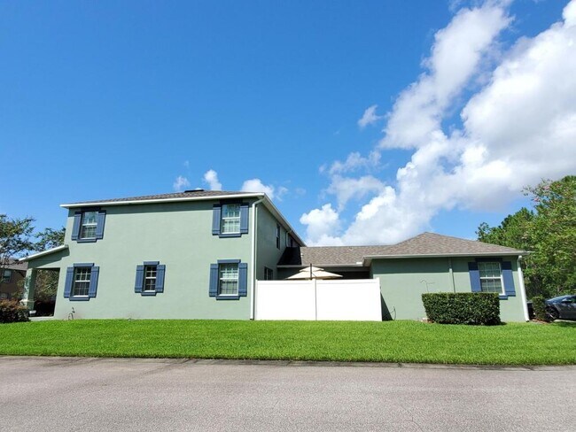 Foto del edificio - 14731 Driftwater Dr