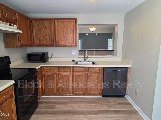 Building Photo - 1717 Kayla Ct