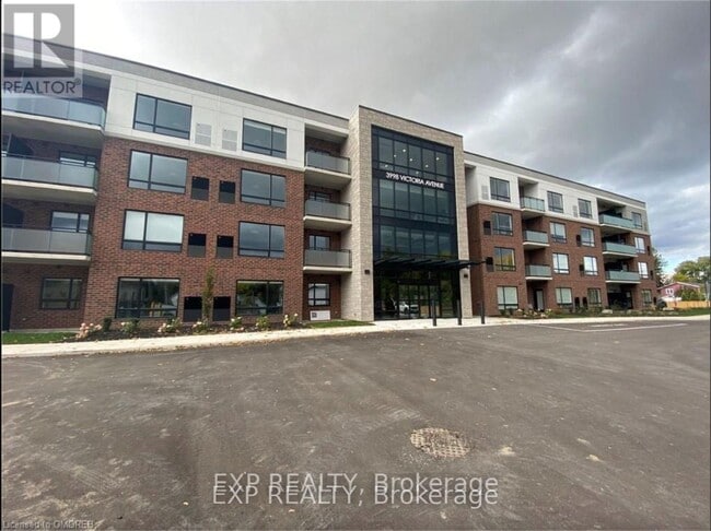 Building Photo - 3998-3998 Victoria Ave