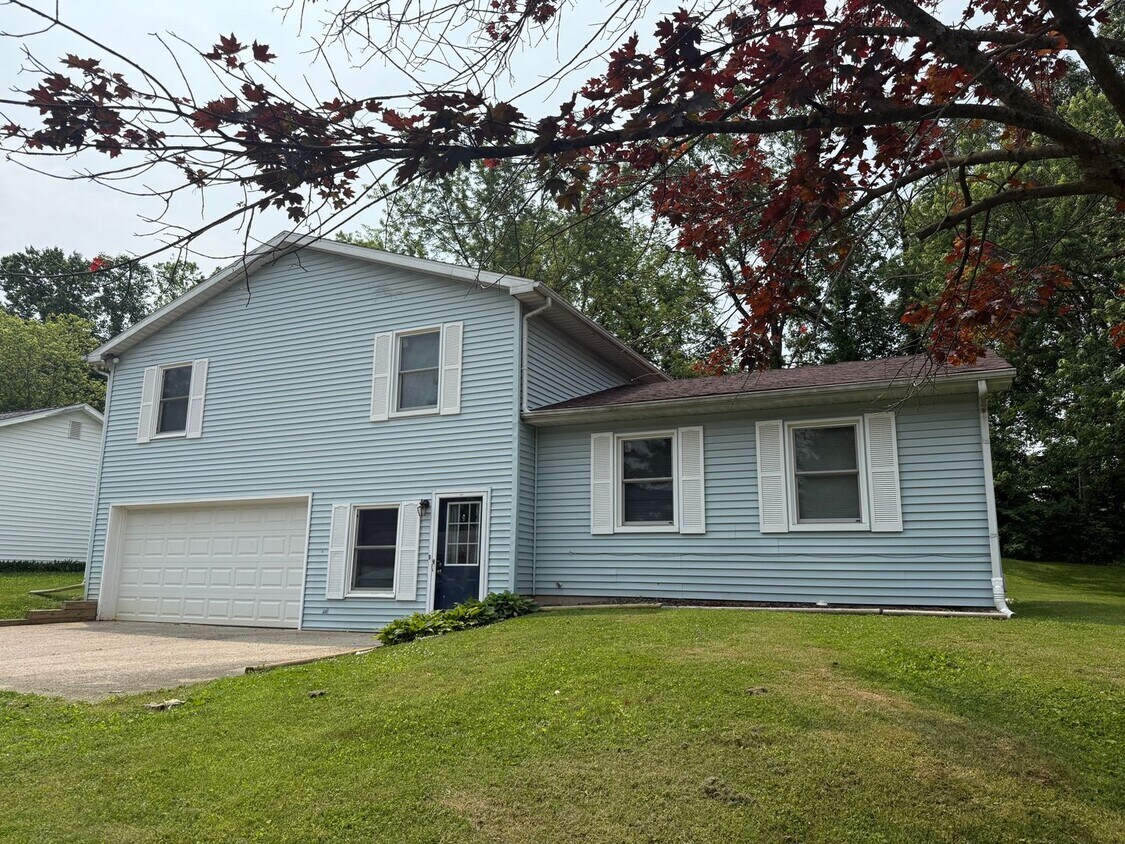 Primary Photo - Charming Two-Story Retreat: Your Home Awai...