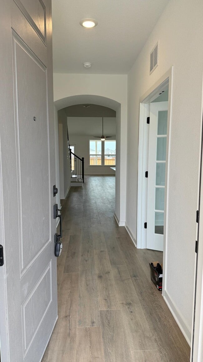 Building Photo - 597 Rubber Tree Wy