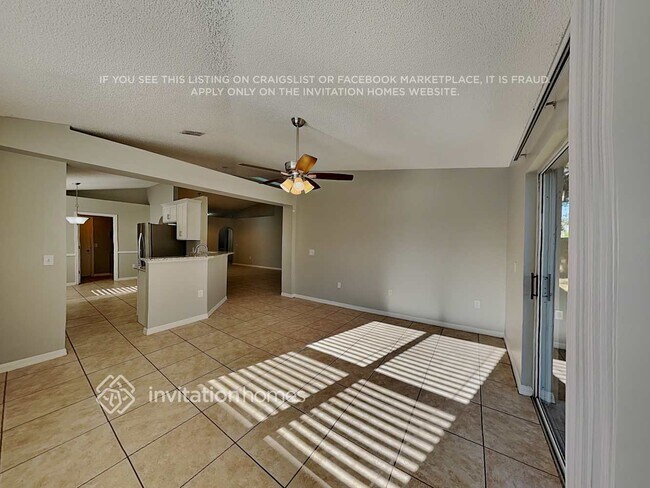 Foto del edificio - 14520 Lake Price Dr