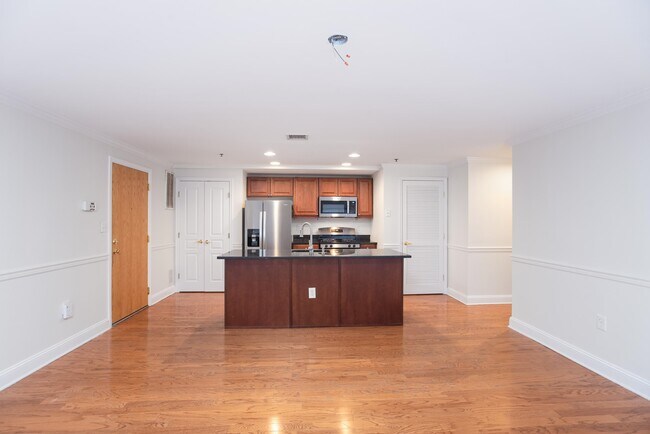 Foto del edificio - 1330 Clinton St