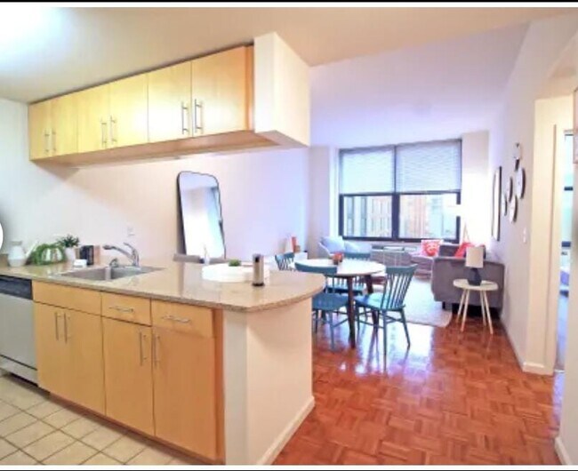 Building Photo - 99 Christopher Columbus Dr
