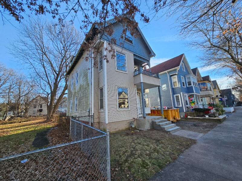 Building Photo - 397 Shelton Ave