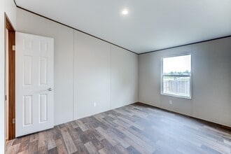 Building Photo - 5055 County Rd 3540