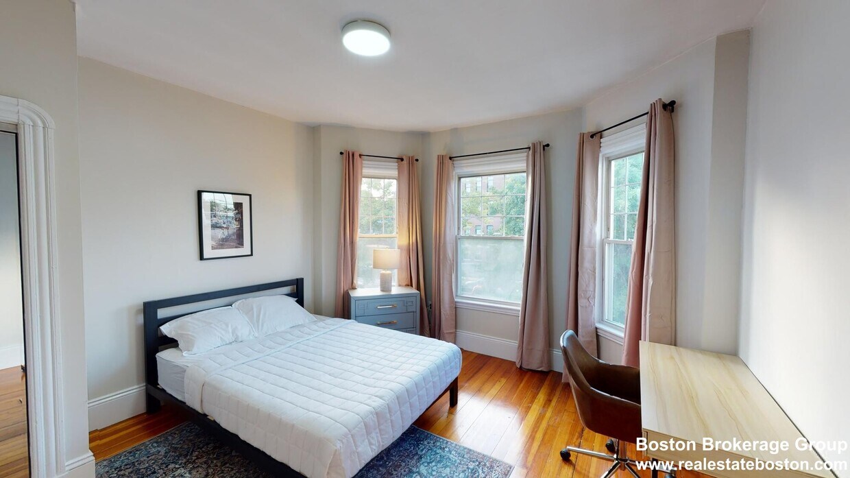 Foto principal - 787 Columbia Rd