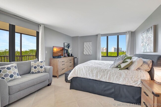 Foto del edificio - 3420 S Ocean Blvd