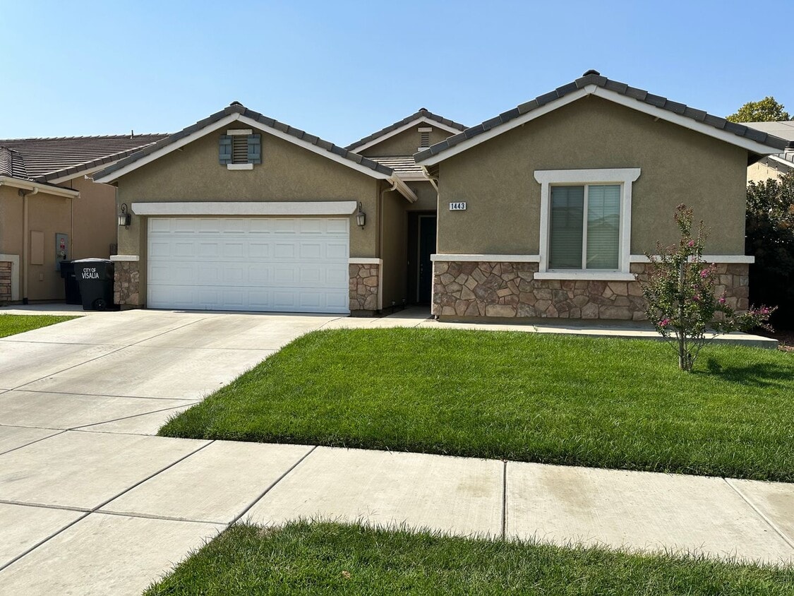 Primary Photo - NW 3 Bedroom 2 Bath home - No Pets