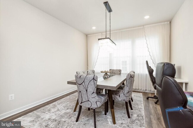 Building Photo - 2089 Whithorn Hl