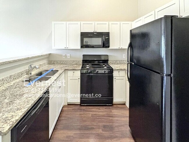 Foto del edificio - 120 Misty Ridge Trail