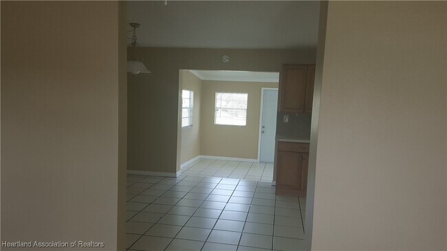 Foto del edificio - 221 Whatley Blvd