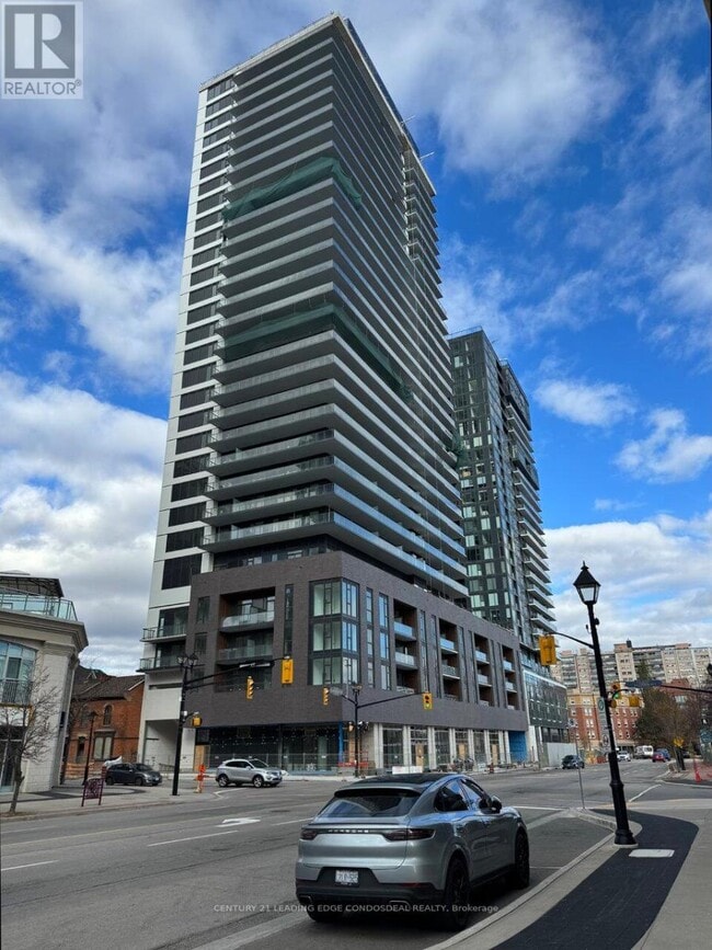 Building Photo - 2075 Lakeshore Rd.