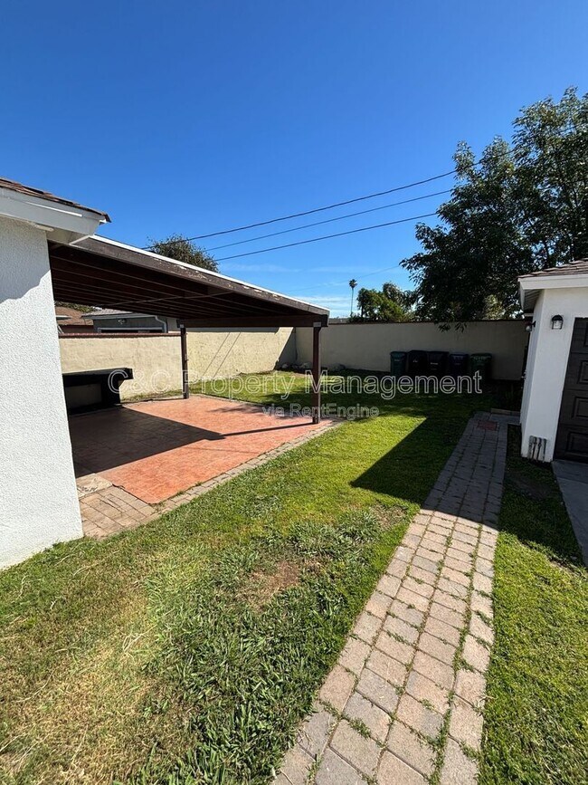 Foto del edificio - 1408 E 142nd St