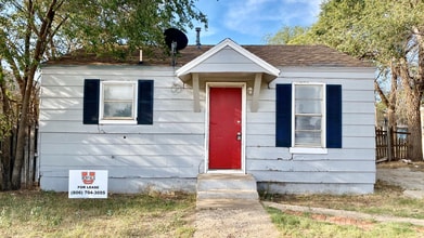 Building Photo - 216 E 36th St