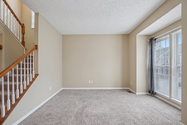 Building Photo - 7841 Heaton Way