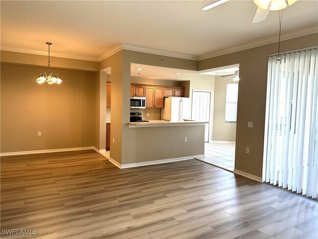 Foto del edificio - 8490 Kingbird Loop