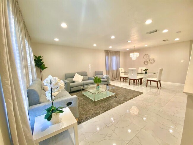 Foto del edificio - 738 Bridle Ridge Loop