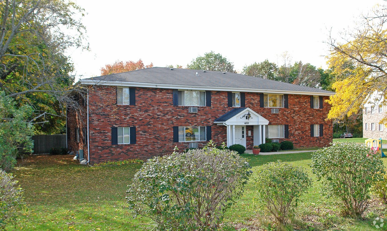 Primary Photo - 4310 Kennedy Dr