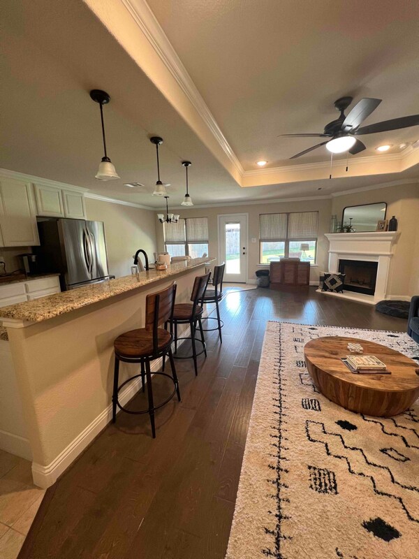 Foto del edificio - 2105 Hill Crest Ct