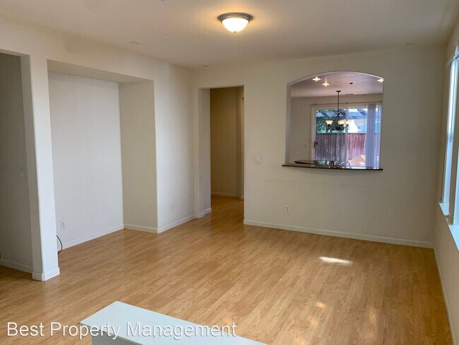 Building Photo - 3 br, 2 bath House - 533 Jacaranda St
