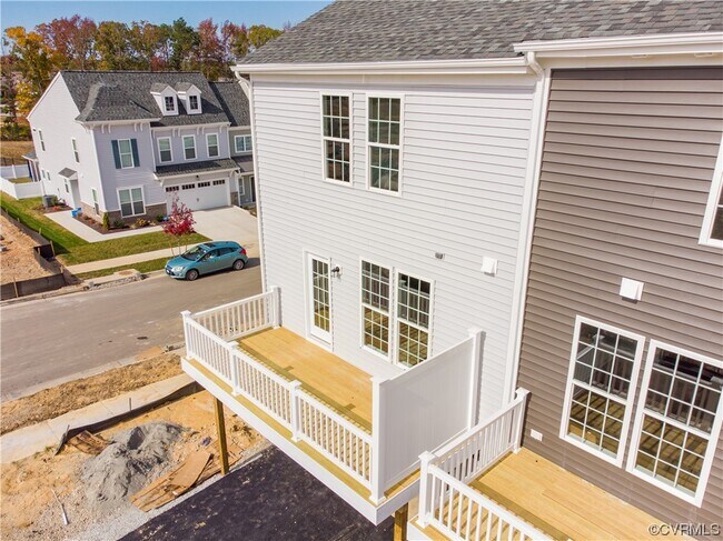 Building Photo - 15225 Dunton Ave