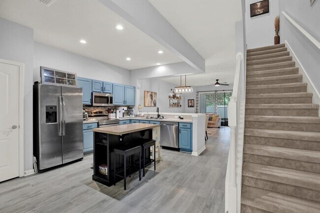 Building Photo - 5036 Pond Ridge Dr