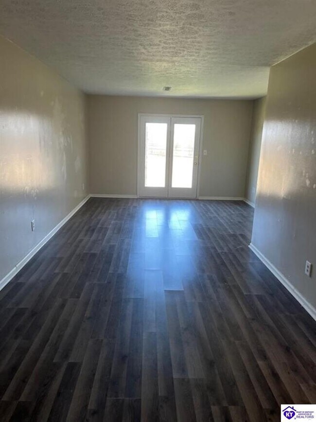 Foto del edificio - 1707A Cliff Ridge Ct