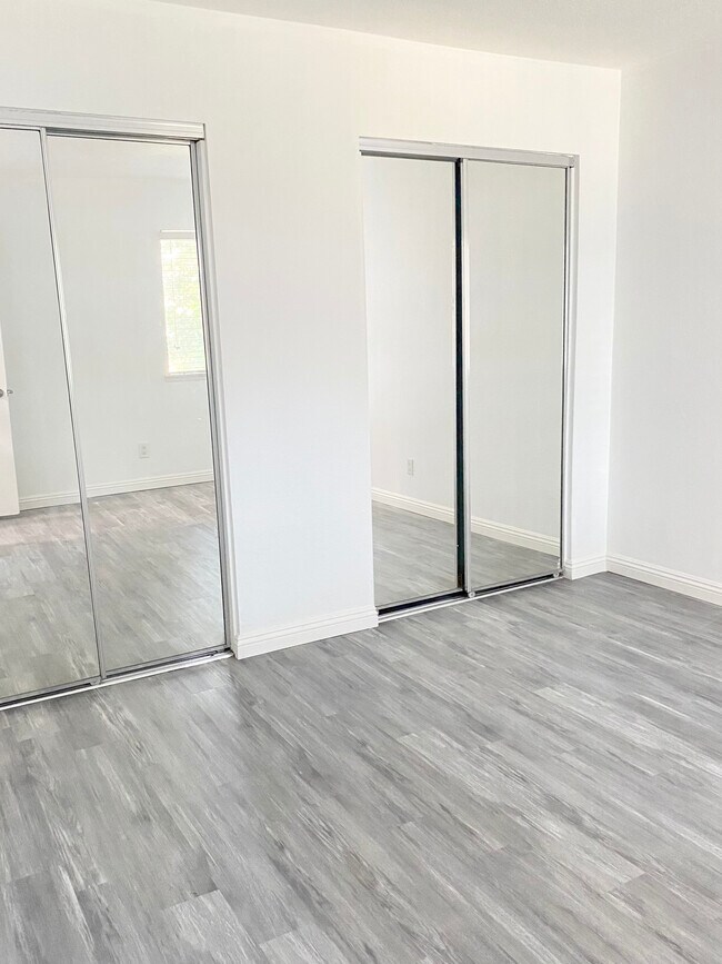 Master bedroom - 1309 W Mission Blvd