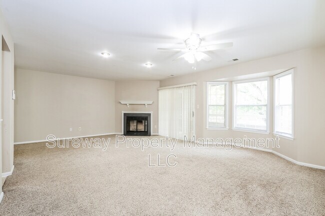 Foto del edificio - 108 Lowell Ct