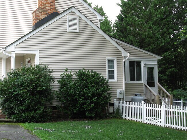 Building Photo - 7163 Plum Grove Ct