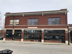 Building Photo - 431 W Walnut St