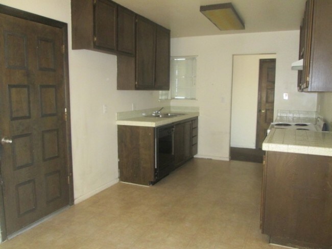 Foto del edificio - 5040 Swenson St