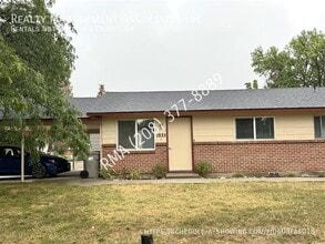 Building Photo - 1935 Hailey Ln