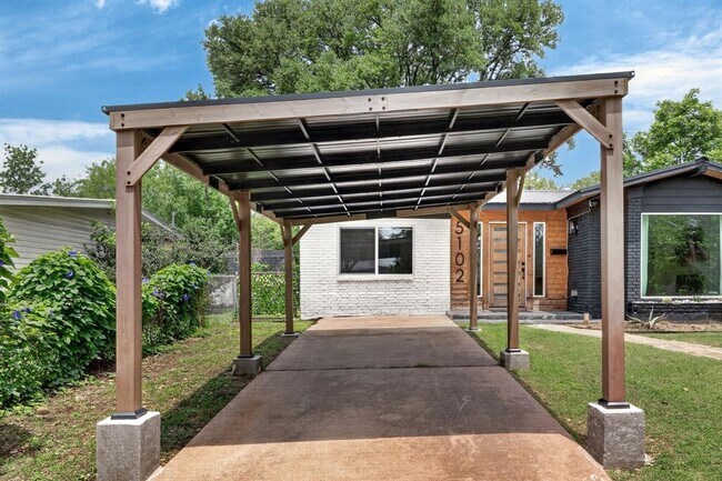 Foto del edificio - 5102 Ravensdale Ln