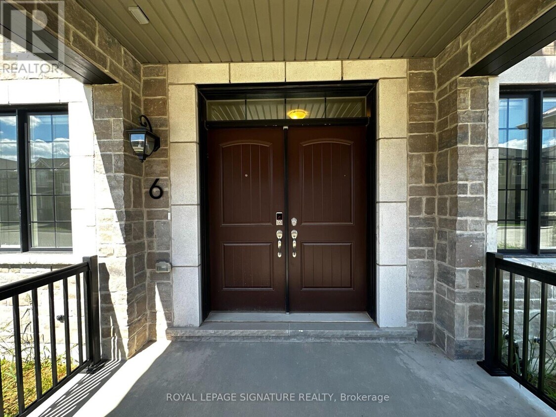 Photo principale - 1259-1259 Lily Cres