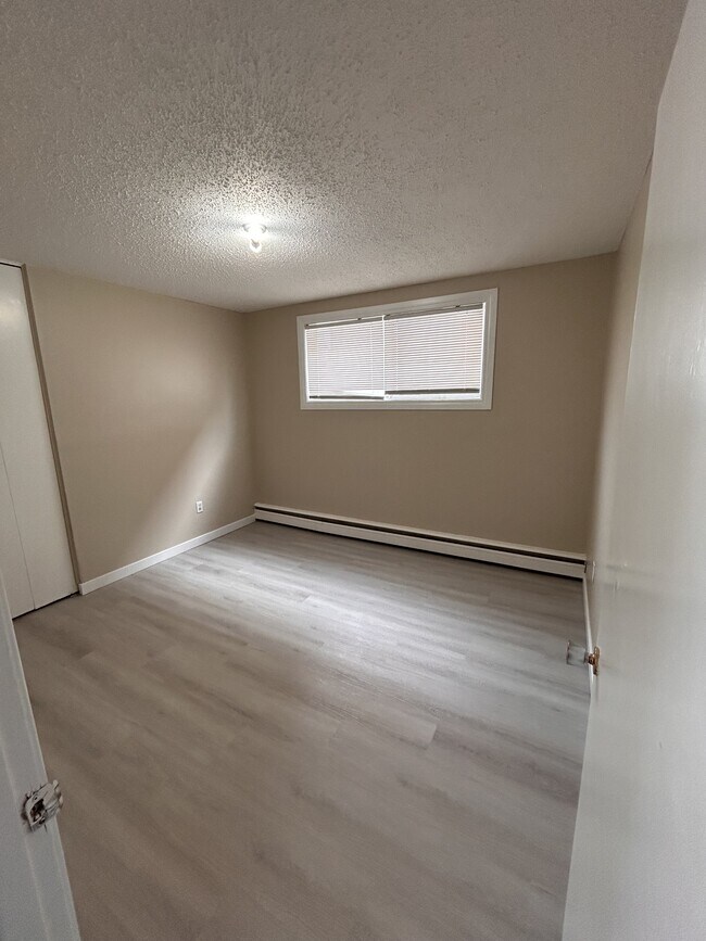 Building Photo - 3861 Retallack St