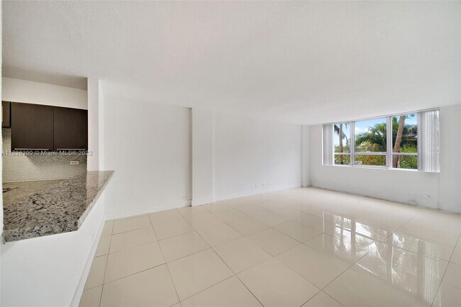 Foto del edificio - 1500 Bay Rd
