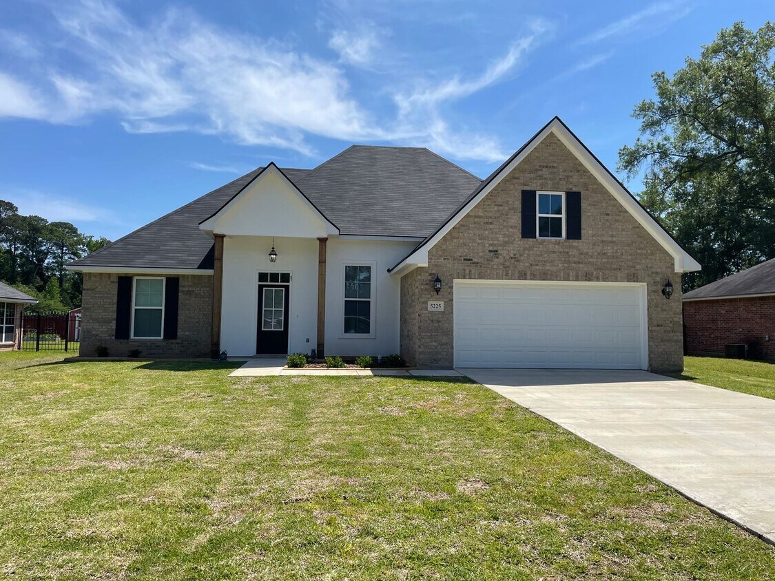 Foto principal - 2021 Built Shreveport Home