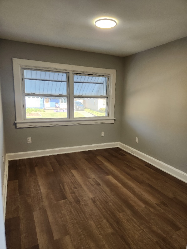 Foto del edificio - 620 Maple Ave