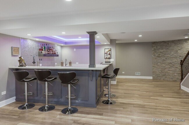 Foto del edificio - BEAUTIFUL HOUSE- 4 bedroom, 3.5 bath 2 sto...