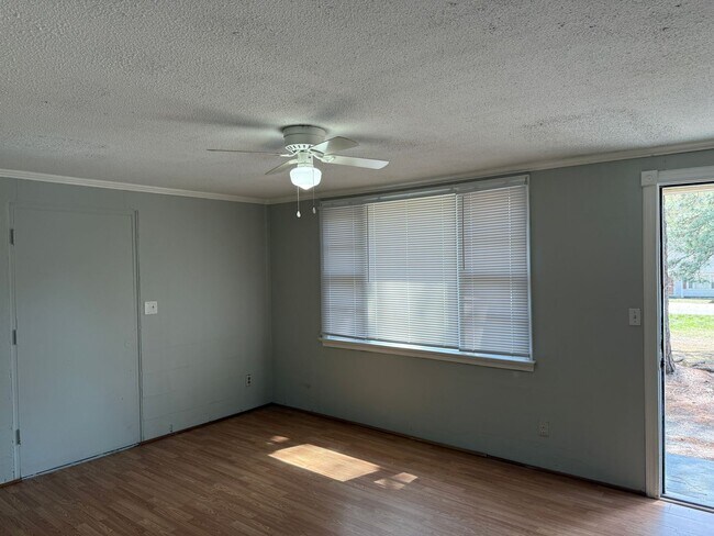 Foto del edificio - Lexington Area - Call Lexington office for information and to view 803-359-0793