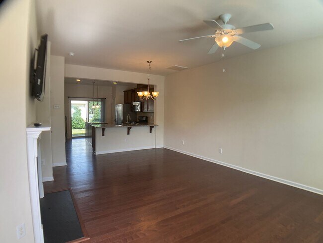 Foto del edificio - Spacious 2 bed, 2.5 bath with Loft in Thom...