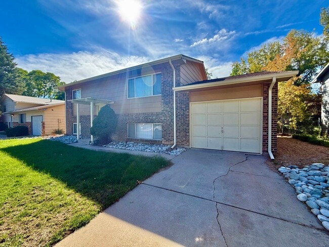 Building Photo - 2513 W Laurel St