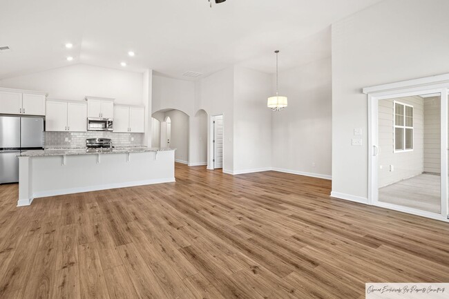 Building Photo - ONE STORY HOME IN  LEXINGTON'S STERLING BR...