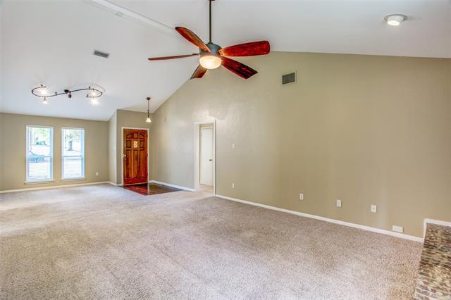 Building Photo - 502 Overland Dr